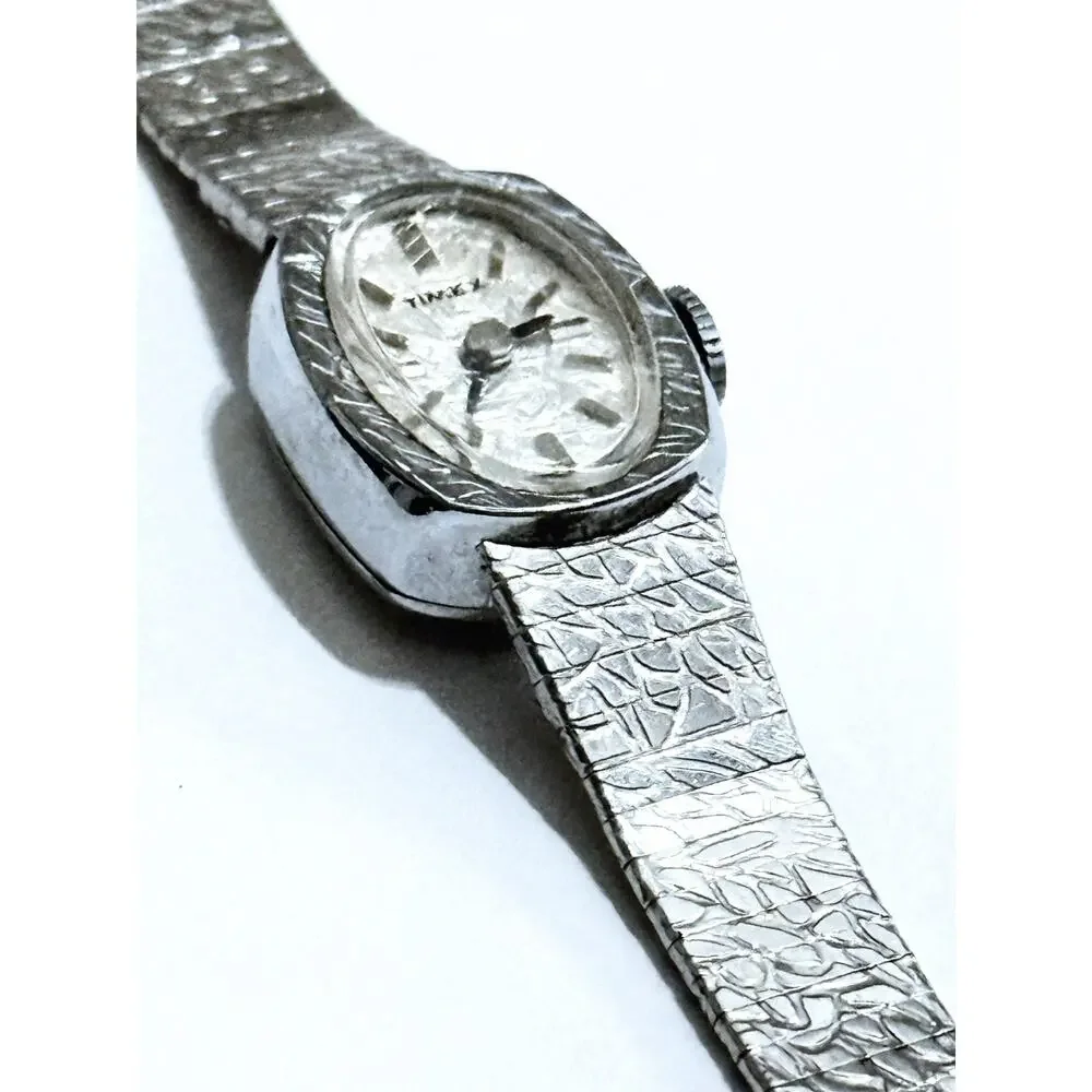 Vintage Timex Ladies Watch Running Silver Textured Dial Original Bracelet Manual